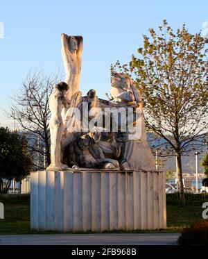 Monumento al fuoco a Santander 1941 e la ricostruzione di Jose Cobo Santander Cantabria Spagna Foto Stock