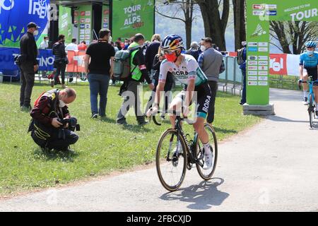 Riva del Garda, Italia. 23 aprile 2021; Tour in bicicletta delle Alpi 5° tappa, Valle del Chiese a Riva del Garda, Italia; Anton Palzer Bora-Hansgrohe Credit: Action Plus Sports Images/Alamy Live News Foto Stock