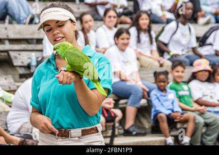 Miami Florida, MetroZoo Metro Zoo, Droga Free Youth in Town, DFYIT teen teenager teenager studenti adolescenti, classe campo viaggio anfiteatro wi Foto Stock