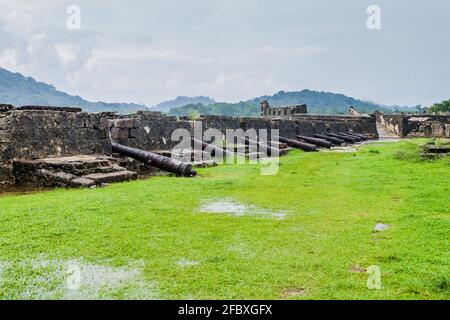 Fuerte San Jeronimo fortezza nel villaggio di Portobelo, Panama Foto Stock