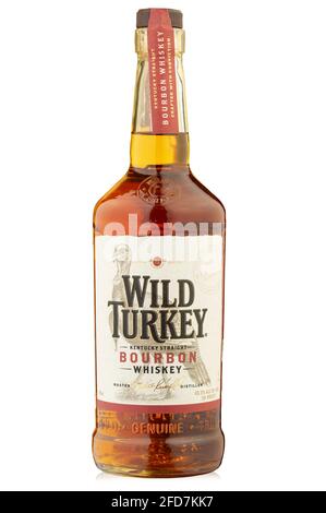 Ucraina, Kiev - 21 aprile 2021: Wild Turkey è un marchio di Kentucky Straight bourbon whiskey prodotto dalla divisione Austin Nichols del Gruppo Campari Foto Stock