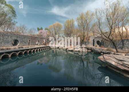 Giardino paesaggistico e architettura in Pechino Red-Brick Art Gallery Foto Stock