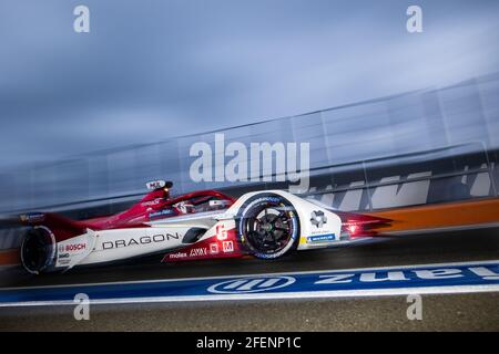 06 Muller Nico (ger), Dragon / Penske Autosport, Penske EV-5, azione durante l'ePrix di Valencia 2021, 3° appuntamento del Campionato del mondo di Formula e 2020-21, sul circuito Ricardo Tormo dal 23 al 25 aprile, a Valencia, Spagna - Photo Germain Hazard / DPPI Foto Stock