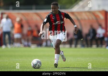 Milano, Italia. 24 Apr 2021. Jane Refiloe di AC Milan durante la Coppa Italia Femminile Match al Centro Sportivo Vismara di Milano. Il credito immagine dovrebbe essere: Jonathan Moscrop/Sportimage Credit: Sportimage/Alamy Live News Foto Stock