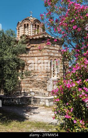 Chiesa dei Santi Apostoli nell'antica Agora, Atene, Grecia. Questo posto e' un'attrazione turistica di Atene. Monumento della vecchia cultura greca bizantina ad Athen Foto Stock