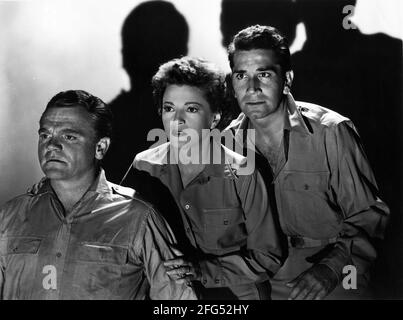 JAMES CAGNEY ANNABELLA e RICHARD CONTE Ritratto pubblicitario per il 13 RUE MADELEINE 1946 regista HENRY HATHAWAY sceneggiatura originale John Monks JR e Sy Bartlett produttore Louis de Rochemont 20 ° secolo FOX Foto Stock