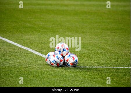 Chester, Pennsylvania, Stati Uniti. 24 Apr 2021. 24 aprile 2021, Chester PA- MLS palla di calcio schierata e pronta per giocare al Philadelphia Union home opener al Subaru Park Credit: Ricky Fitchett/ZUMA Wire/Alamy Live News Foto Stock