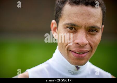 Jockey Sean Levey, il primo fantino nero a vincere una gara classica britannica Foto Stock