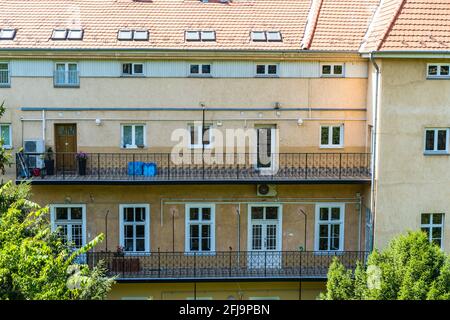 Budapest, Ungheria - 10 agosto 2019: Edificio residenziale nel centro di Budapest Foto Stock