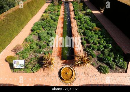 L'esposizione del giardino dell'Alhambra si trova nei giardini specializzati all'indirizzo Roundhay a Leeds, West Yorkshire, Regno Unito Foto Stock