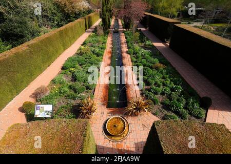 L'esposizione del giardino dell'Alhambra si trova nei giardini specializzati all'indirizzo Roundhay a Leeds, West Yorkshire, Regno Unito Foto Stock