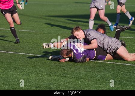 Newcastle upon Tyne, Inghilterra, 25 aprile 2021. Ted Chapelhow diving per provare Newcastle Thunder contro Sheffield Eagles nella partita di Betfred Championship al Kingston Park. Credit: Colin Edwards/Alamy Live News. Foto Stock