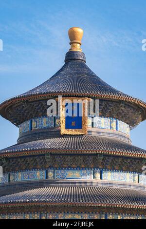 Primo piano vista dell'edificio nel Tempio del Paradiso contro il cielo blu, il punto di riferimento di Pechino, cina Foto Stock