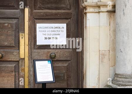 2° vaccino Covid-19 a Charton House, Londra Foto Stock