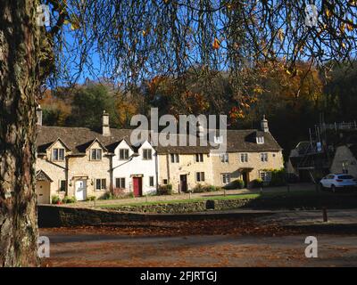 Cottage in pietra Cotswold a Castle Combe in Wiltshire. Foto Stock