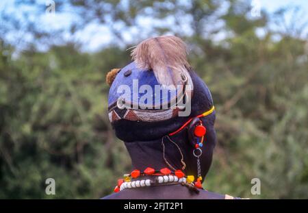 Pokot uomo con capelli tradizionali stile il popolo Pokot (Anche Pokoot con l'ortografia) Live in West Pokot County e Baringo County in Kenya E nel Pokot di Foto Stock