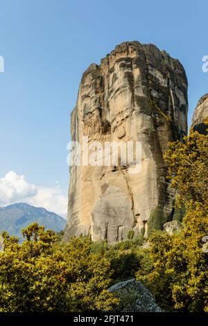 Formazione rocciosa di Meteora a Kalambaka, Grecia: Un fenomeno geologico Foto Stock