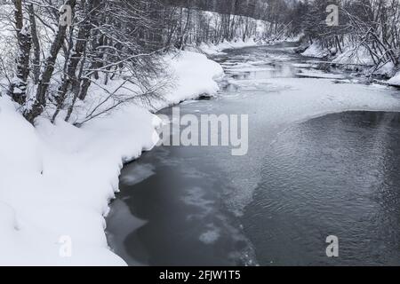 Svizzera, Cantone Vallese, Munster, Geschinen, Rodano in inverno Foto Stock