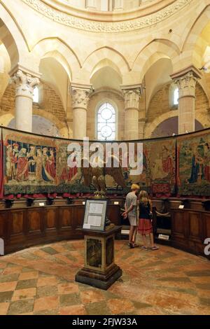 Francia, Cote d'Or, paesaggio culturale della Borgogna climi elencati come Patrimonio Mondiale dell'UNESCO, Beaune, Notre Dame de Beaune Collegiata basilica, arazzi nel coro Foto Stock