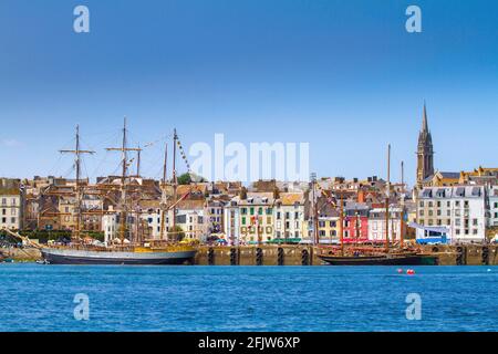 France, Finistère (29), Douarnenez, le port du Rosmeur pendant le festival Maritime Temps Fête 2018 Foto Stock