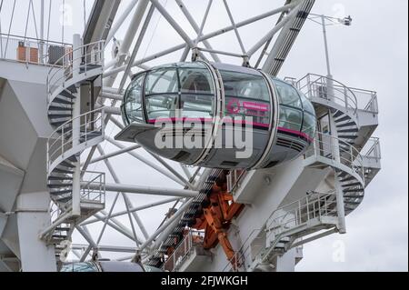 Primo piano di uno dei pod sulla ruota panoramica London Eye. Foto Stock