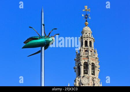 Beetle Totem (2004) del famoso artista belga Jan Fabre (1958) a Leuven/Louvain, Belgio Foto Stock