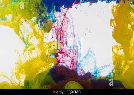 inchiostro colorato in acqua Foto Stock