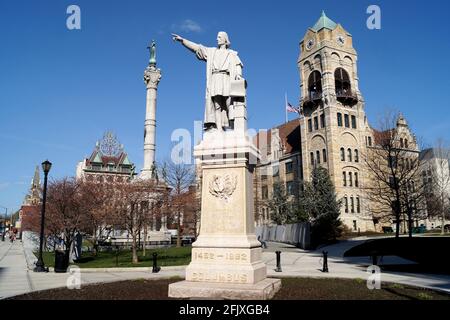 Statua di Cristoforo Colombo, a Lackawanna County Courthouse Square, Scranton, Pennsylvania, USA Foto Stock