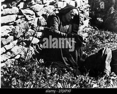 1916 , ITALIA : la più celebrata attrice italiana ELEONORA DUSE ( 1858 - 1924 ) nel suo unico film CENERE di Arturo Ambrosio e Febo Mari , scritto da Grazia Deledda e Eleonora Duse - CINEMA - FILM - TEATRO - attrice teatrale --- Archivio GBB Foto Stock