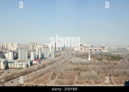 vista dall'alto dalla ruota panoramica alla città Foto Stock