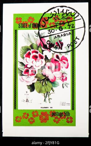 MOSCA, RUSSIA - 16 NOVEMBRE 2019: Francobollo stampato nello Stato dell'Oman mostra Pelargonii var., circa 1972 Foto Stock