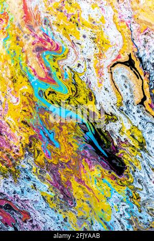 Inchiostro liquido multicolore, sfondo mottley dipinto, disegno astratto colorato, pittura acquerello. Texture macchiata, effetto spalmante delle vernici. Tela d'arte Foto Stock