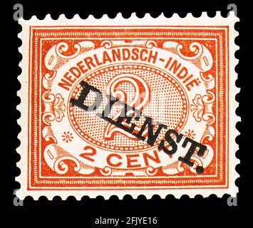 MOSCA, RUSSIA - 27 SETTEMBRE 2019: Il francobollo stampato in Olanda mostra il numero sovrastampato (DIENST.), Department Stamp serie, circa 1911 Foto Stock