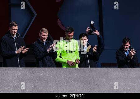 AMSTERDAM, PAESI BASSI - APRILE 25: Portiere Kjell Scherpen di Ajax, Perr Schuurs di Ajax, portiere Maarten Stekelenburg di Ajax, Jurgen Ekkelenkam Foto Stock