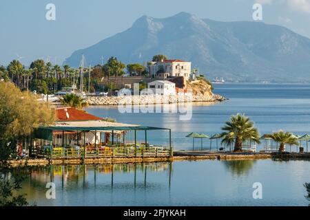 Vista sul lungomare di Datca al mattino, Turchia Foto Stock