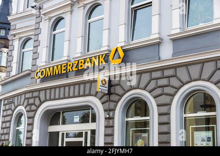 Hamelin, Germania - 20 agosto 2019: Facciata di una filiale Commerzbank a Hamelin, bassa Sassonia, Germania Foto Stock