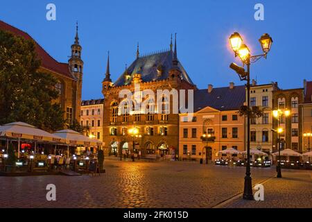 Polonia, Torun, Artus Court, voivodato Kuyaviano-Pomeriano. Foto Stock