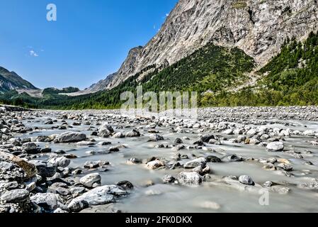 Fiume Dora di Val Veny, Monte Bianco, Courmayeur; Valle d'Aosta; Italia; Europa Foto Stock