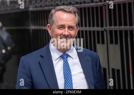 Londra, Regno Unito. 27 Apr 2021. Liam Fox, deputato conservatore per Nord Somerset ex Difesa e Segretario Internazionale del Commercio, in arrivo alla Camera dei Comuni, Credit: Ian Davidson/Alamy Live News Foto Stock