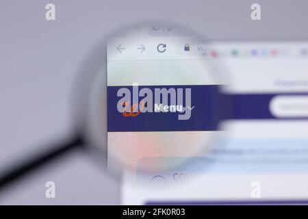 New York, USA - 26 Aprile 2021: Primo piano del logo Walgreens sulla pagina del sito, Editoriale illustrativo Foto Stock