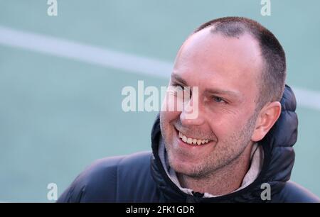 Norimberga, Germania. 27 Apr 2021. Calcio: 2° Bundesliga, 1° FC Norimberga - Holstein Kiel, giorno 29 al Max Morlock Stadium. Ole Werner, allenatore di Kiel, durante un'intervista prima della partita. NOTA IMPORTANTE: In conformità con le norme del DFL Deutsche Fußball Liga e del DFB Deutscher Fußball-Bund, è vietato utilizzare o utilizzare fotografie scattate nello stadio e/o della partita sotto forma di sequenze di immagini e/o serie di foto simili a video. Credit: Daniel Karmann/dpa/Alamy Live News Foto Stock