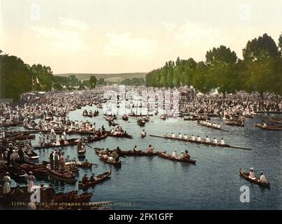 La regata e corsa Henley Royal, sul Tamigi circa 1890-1900 Foto Stock