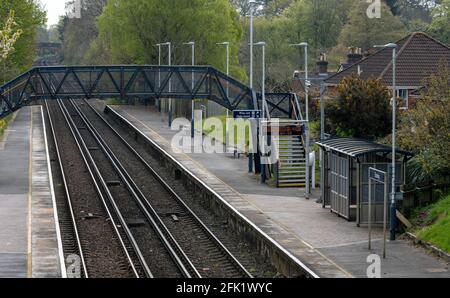 Stazione ferroviaria British Rail, Sholing, Southampton, Hampshire, Inghilterra, Regno Unito - gestito da South Western Railway. Foto Stock