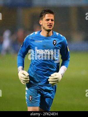 BRADFORD, REGNO UNITO. 27 APRILE il portiere di Salford City Vaclav Hladky durante la partita Sky Bet League 2 tra Bradford City e Salford City all'Utilita Energy Stadium di Bradford martedì 27 Aprile 2021. (Credit: Michael driver | MI News) Credit: MI News & Sport /Alamy Live News Foto Stock