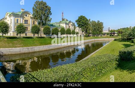 pos. Strelna; vicolo del Birch; 3 San Pietroburgo; Russia. Luglio 15; 2018. Palazzo Costantino. Foto Stock