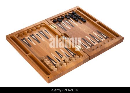 Backgammon da tavolo in legno. Dadi chip e scatola aperta di quercia naturale o larice bog. Gioco da gioco da regalo da collezione isolato su sfondo bianco Foto Stock