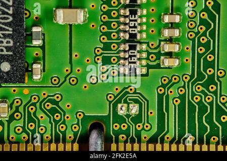 macro e closeup di foto su microchip, processori, scheda madre, all'interno di un dispositivo elettronico, un computer, un notebook Foto Stock