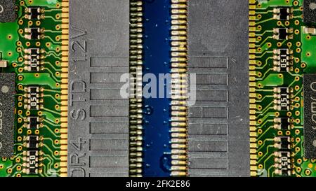 macro e closeup di foto su microchip, processori, scheda madre, all'interno di un dispositivo elettronico, un computer, un notebook Foto Stock