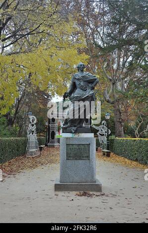 Carlos III statua nel giardino del Real Jardín Botánico, Royal Botanical Garden di Madrid, Madrid, Spagna Foto Stock