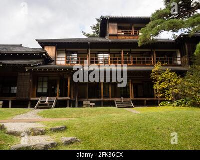 Nikko, Giappone - 23 Ottobre 2016: Residenza tradizionale Giapponese con giardino paesaggistico nel Museo della Villa Imperiale di Tamozawa Foto Stock